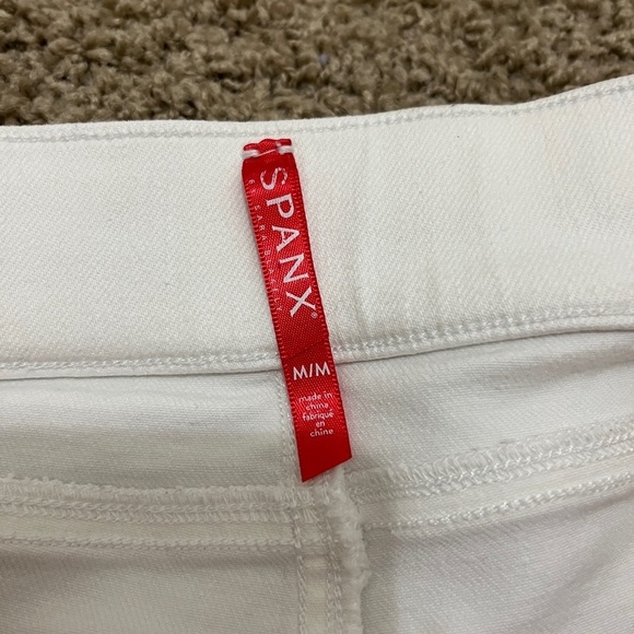 Spanx Distressed Skinny Jeans White Size Medium Style 20229 Stretch Pull On - Picture 8 of 15